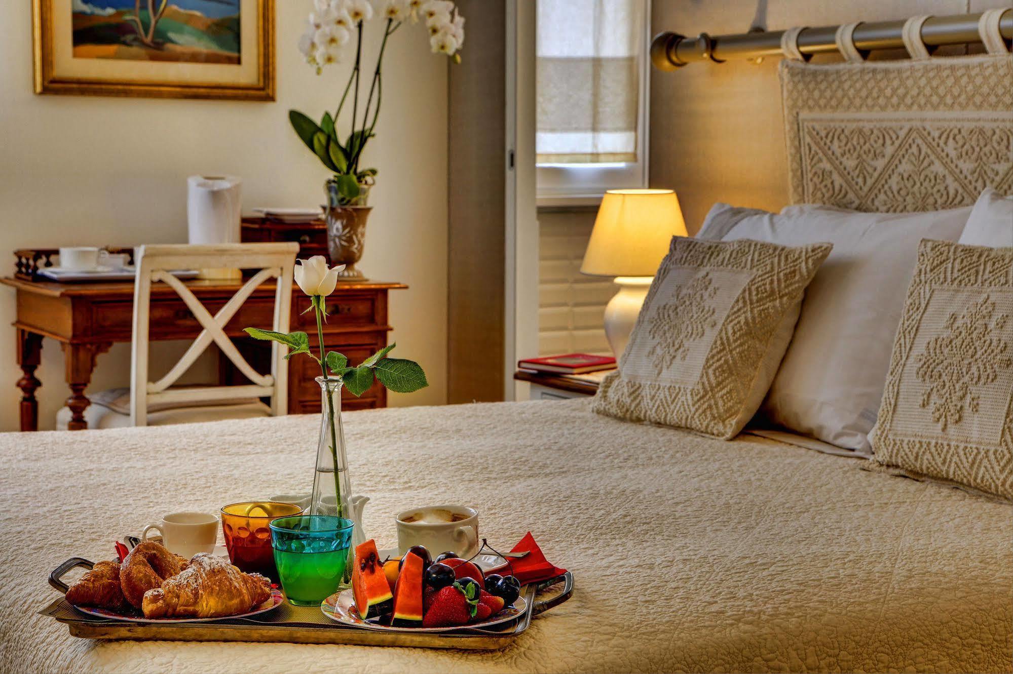 Casa Sotgiu Guest House Rome Bagian luar foto